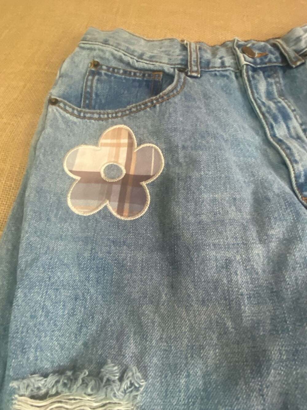 Urban Outfitters BDG Skater Baggy Patchwork Flower Distressed Jeans - Picture 7 of 15